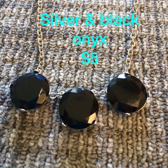 🌈 Silver & Black Onyx Necklace - Picture 2 of 2